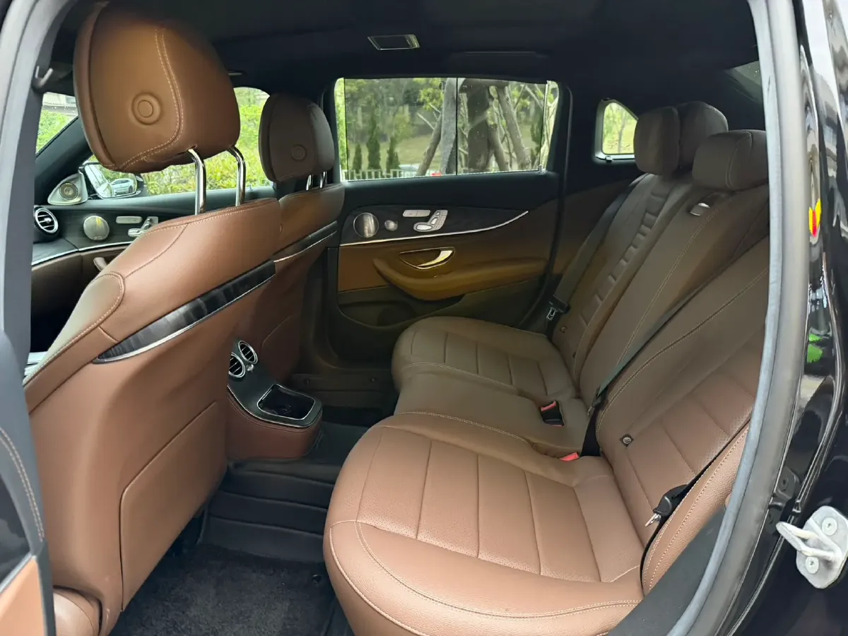 2023 Mercedes-Benz E Class 2.0T 258HP L4 9AT,autocango,china used car exporter,china ev exporter,chinese used car exporter,chinese used ev exporter