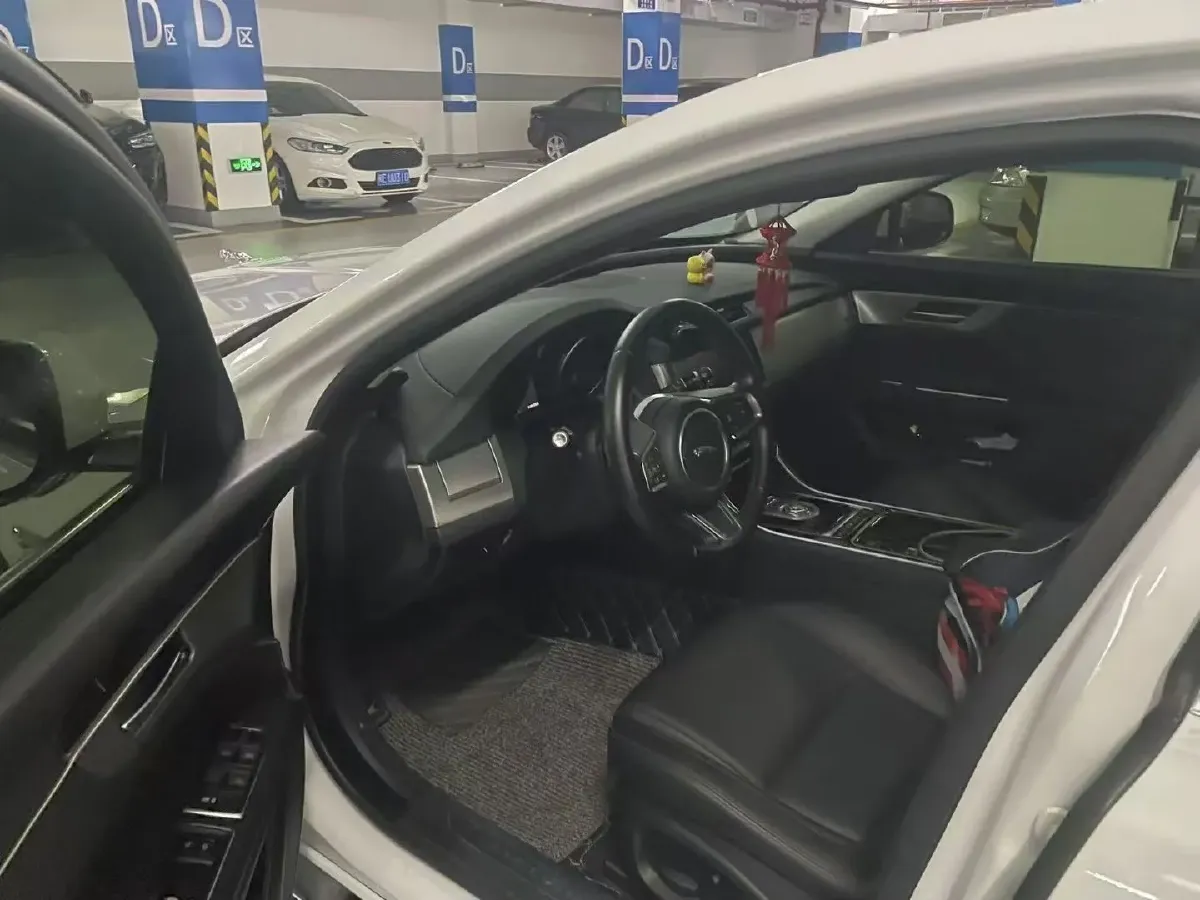 2018 Jaguar XEL 2.0T 200HP L4 8AT,autocango,china used car exporter,china ev exporter,chinese used car exporter,chinese used ev exporter