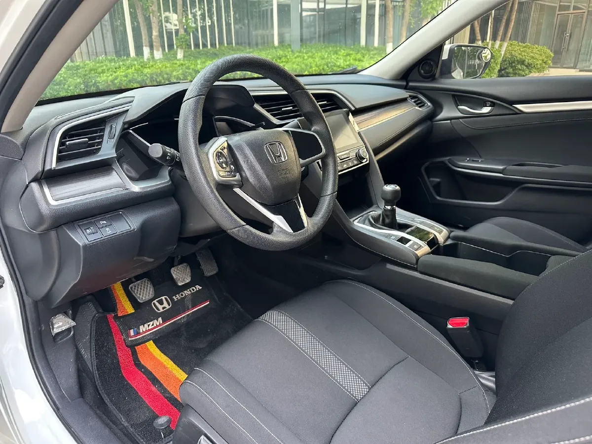2019 Honda Civic 1.5T 177HP L4 6MT,autocango,china used car exporter,china ev exporter,chinese used car exporter,chinese used ev exporter