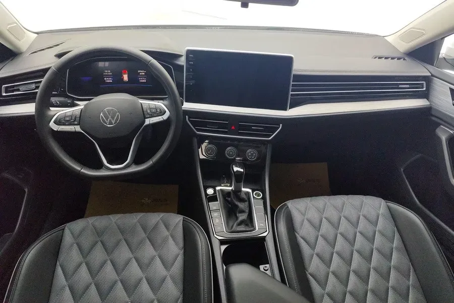 2006 Volkswagen Sagitar 1.6L 100HP L4 5MT,autocango,china used car exporter,china ev exporter,chinese used car exporter,chinese used ev exporter