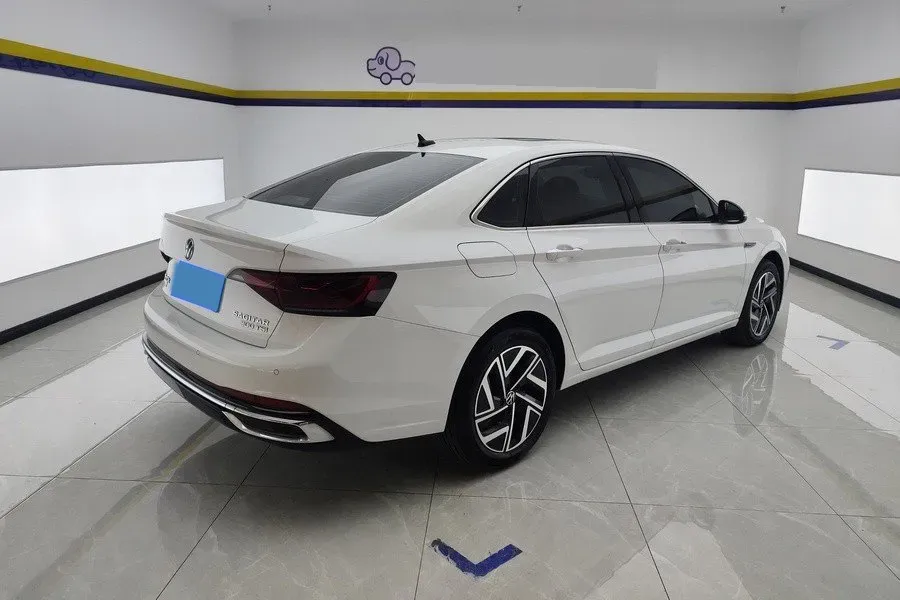 2006 Volkswagen Sagitar 1.6L 100HP L4 5MT,autocango,china used car exporter,china ev exporter,chinese used car exporter,chinese used ev exporter