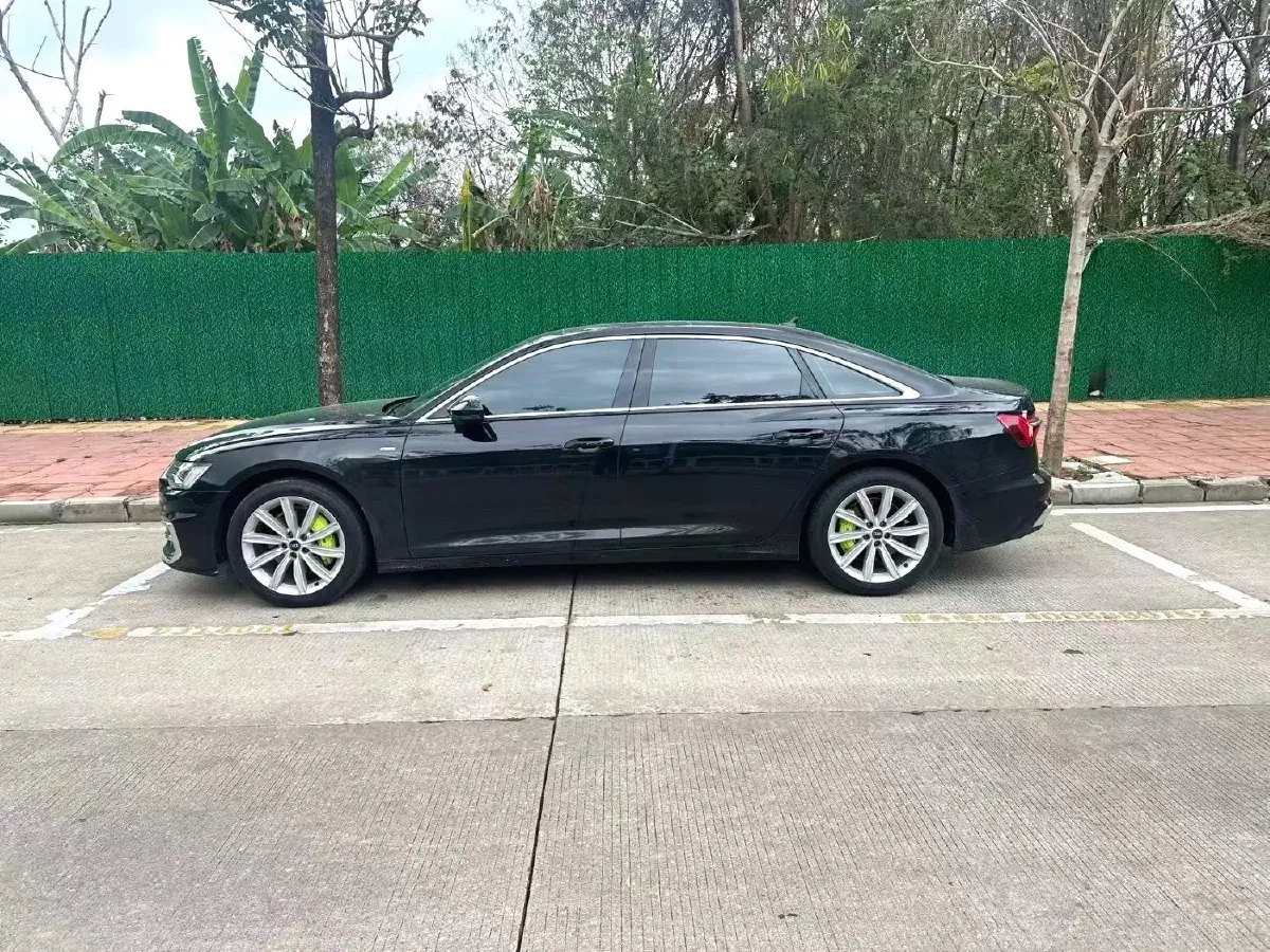2023 Audi A6L 2.0T 245HP L4 7DCT,autocango,china used car exporter,china ev exporter,chinese used car exporter,chinese used ev exporter