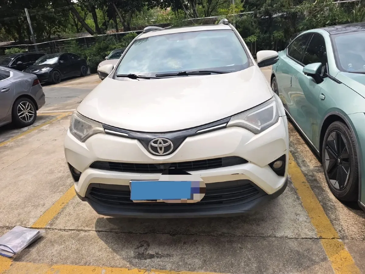 2018 Toyota RAV4 2.0L 151HP L4 CVT,autocango,china used car exporter,china ev exporter,chinese used car exporter,chinese used ev exporter