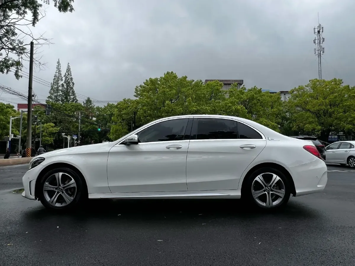 2021 Mercedes-Benz C Class 1.5T 184HP L4 9AT,autocango,china used car exporter,china ev exporter,chinese used car exporter,chinese used ev exporter
