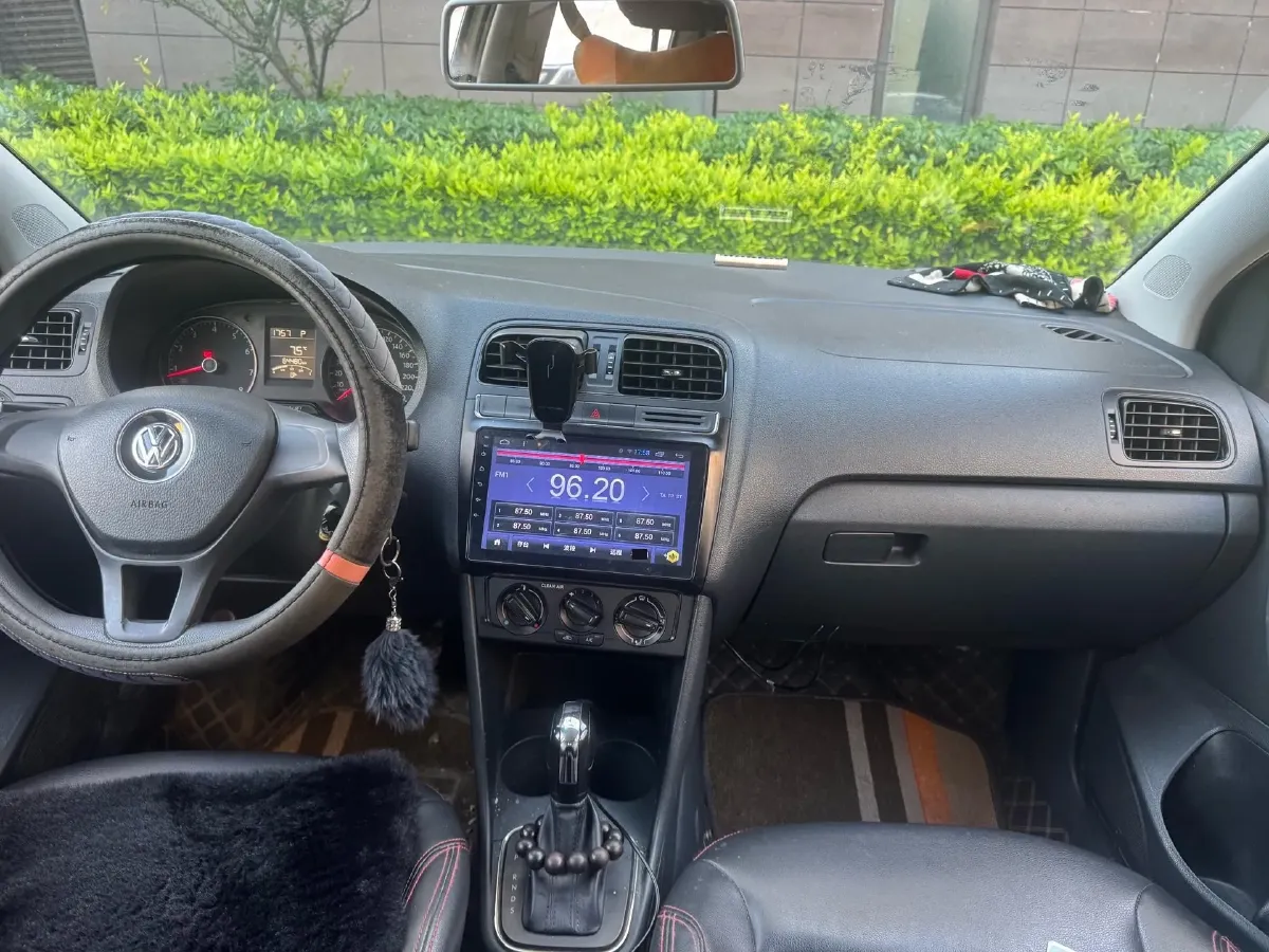 2016 Volkswagen Polo 1.4L 90HP L4 6AT,autocango,china used car exporter,china ev exporter,chinese used car exporter,chinese used ev exporter