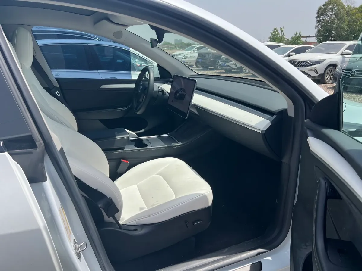 2022 Tesla Model Y BEV 60KWH,autocango,china used car exporter,china ev exporter,chinese used car exporter,chinese used ev exporter