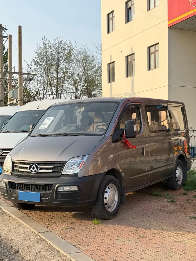 2013 MAXUS XinTu V80 2.5T 136HP L4 5MT,autocango,china used car exporter,china ev exporter,chinese used car exporter,chinese used ev exporter