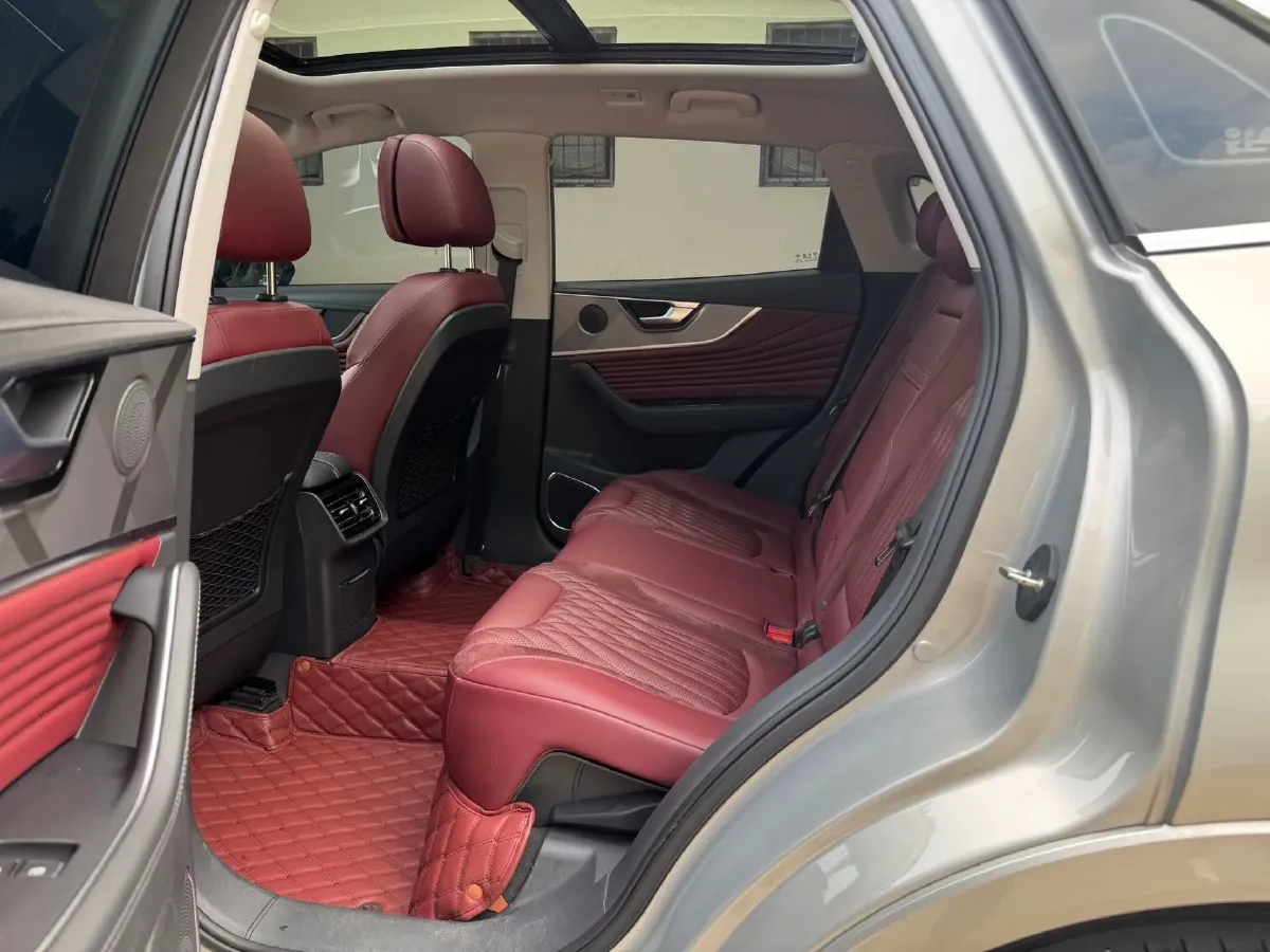 2023 HongQi HS5 2.0T 252HP L4 8AT,autocango,china used car exporter,china ev exporter,chinese used car exporter,chinese used ev exporter