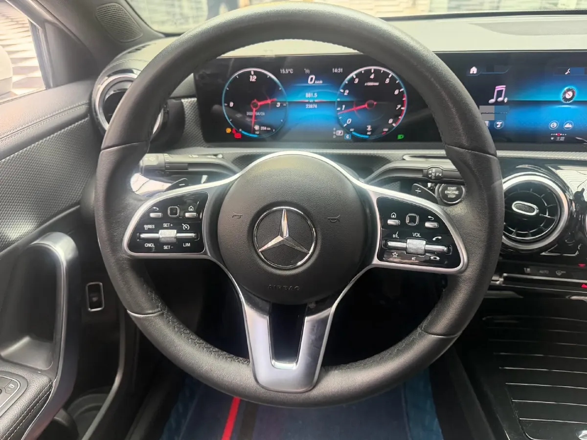 2022 Mercedes-Benz A Class 1.3T 136HP L4 7DCT,autocango,china used car exporter,china ev exporter,chinese used car exporter,chinese used ev exporter