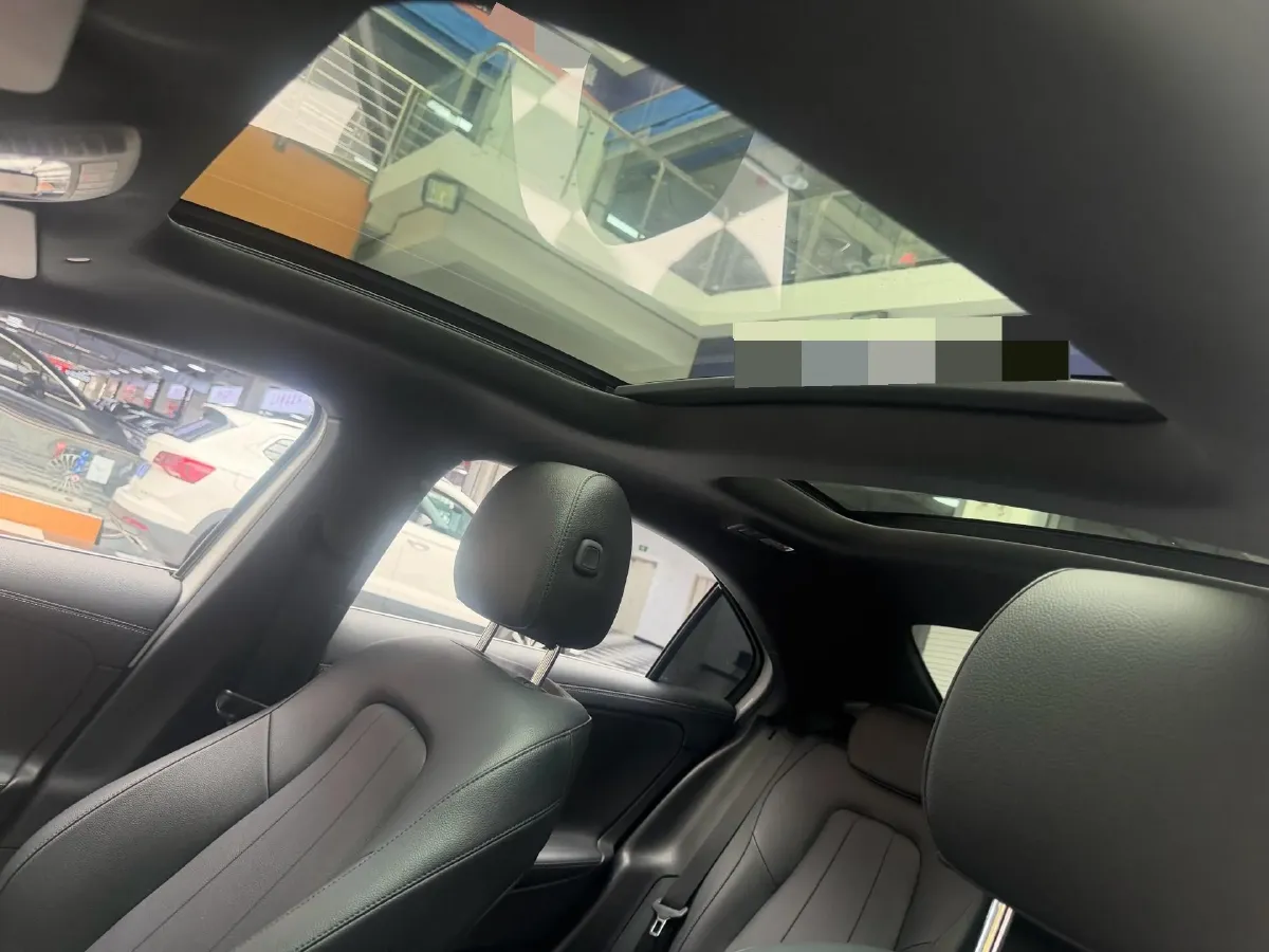 2022 Mercedes-Benz A Class 1.3T 136HP L4 7DCT,autocango,china used car exporter,china ev exporter,chinese used car exporter,chinese used ev exporter