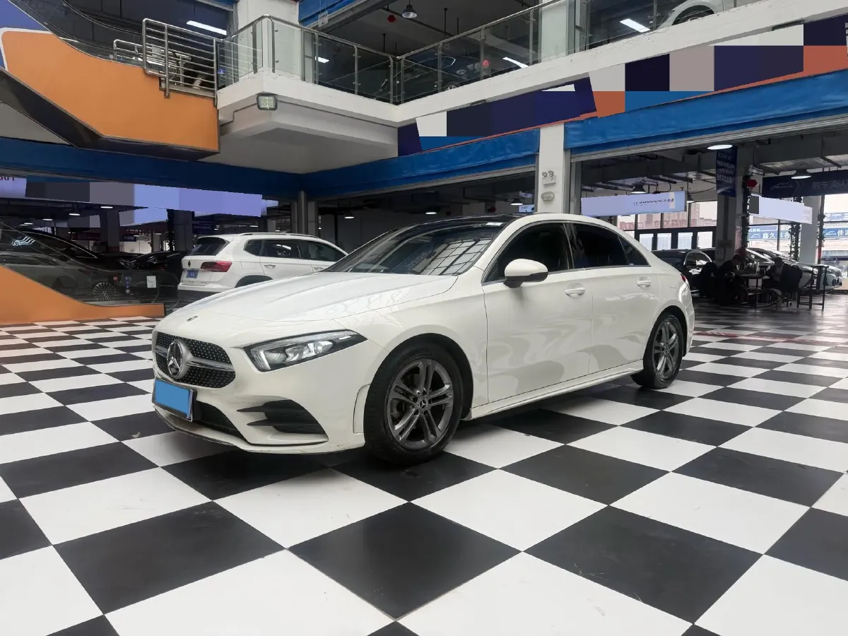 2022 Mercedes-Benz A Class 1.3T 136HP L4 7DCT,autocango,china used car exporter,china ev exporter,chinese used car exporter,chinese used ev exporter