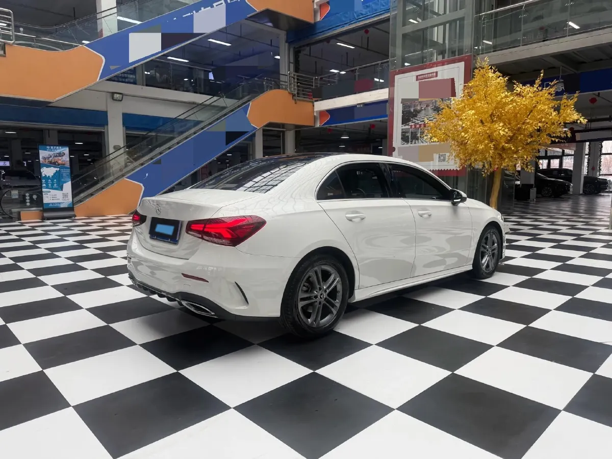 2022 Mercedes-Benz A Class 1.3T 136HP L4 7DCT,autocango,china used car exporter,china ev exporter,chinese used car exporter,chinese used ev exporter