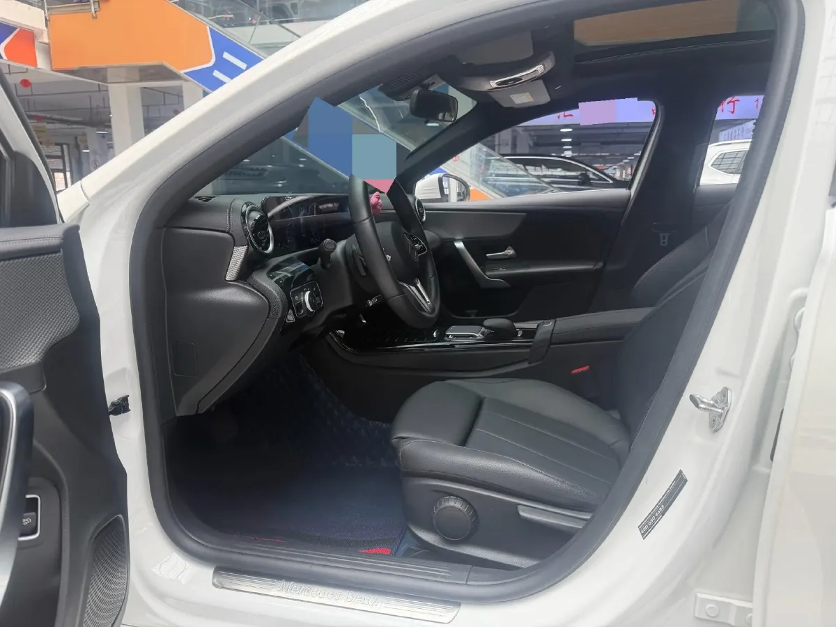 2022 Mercedes-Benz A Class 1.3T 136HP L4 7DCT,autocango,china used car exporter,china ev exporter,chinese used car exporter,chinese used ev exporter