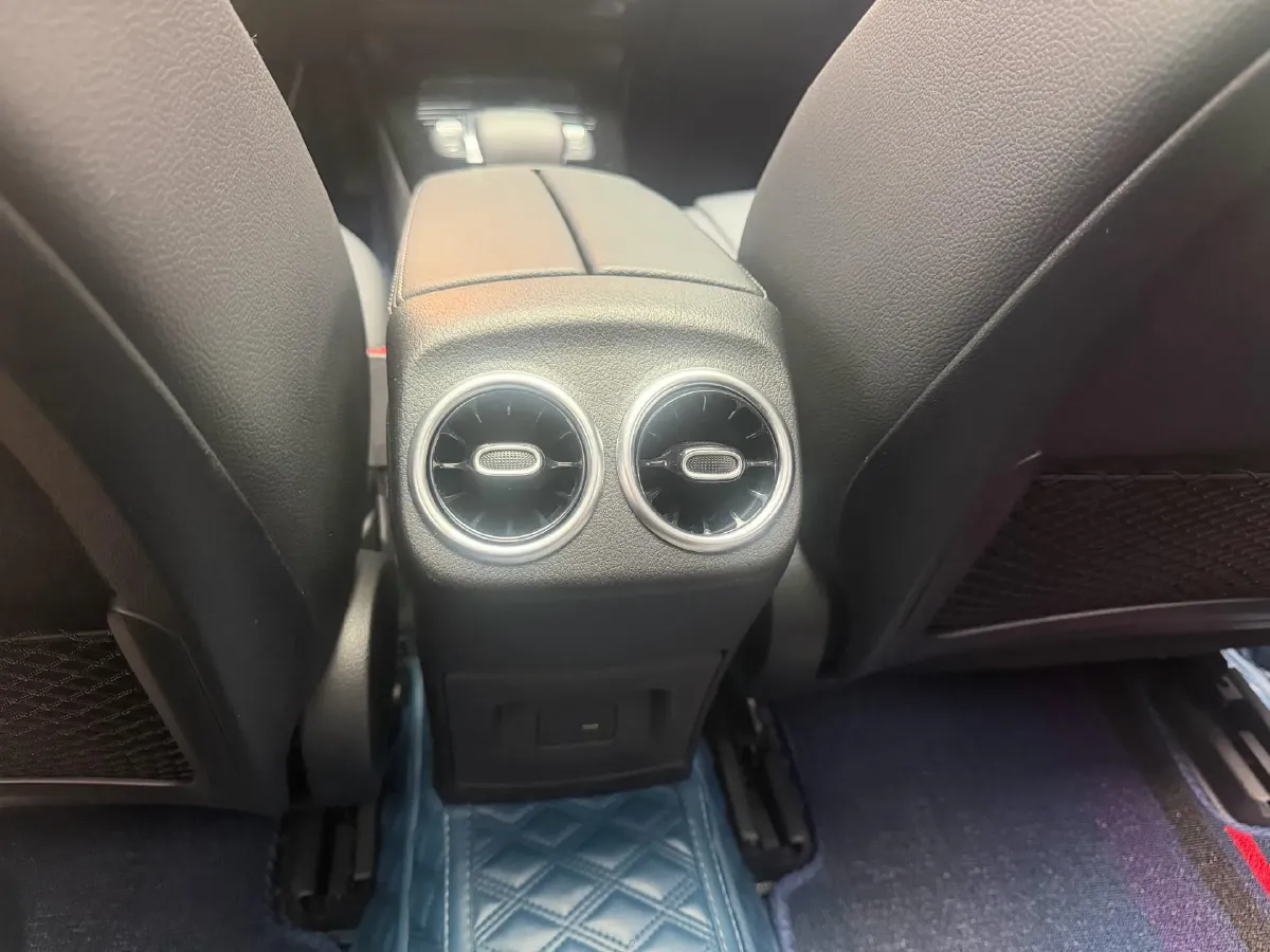 2022 Mercedes-Benz A Class 1.3T 136HP L4 7DCT,autocango,china used car exporter,china ev exporter,chinese used car exporter,chinese used ev exporter