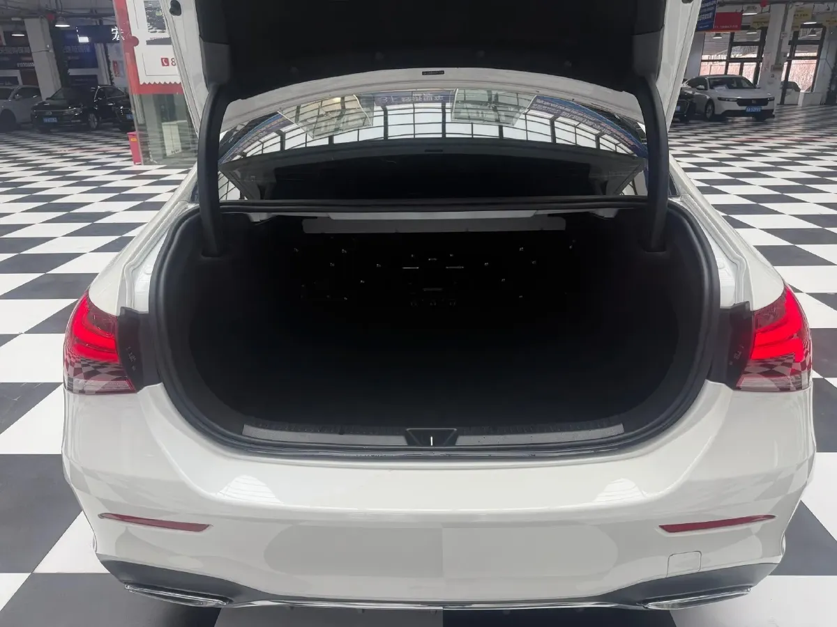 2022 Mercedes-Benz A Class 1.3T 136HP L4 7DCT,autocango,china used car exporter,china ev exporter,chinese used car exporter,chinese used ev exporter