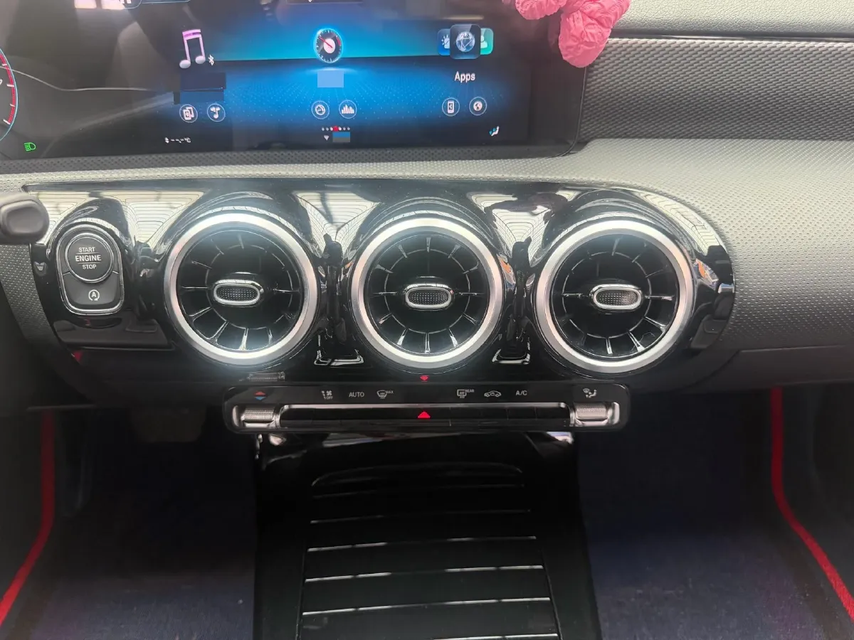 2022 Mercedes-Benz A Class 1.3T 136HP L4 7DCT,autocango,china used car exporter,china ev exporter,chinese used car exporter,chinese used ev exporter