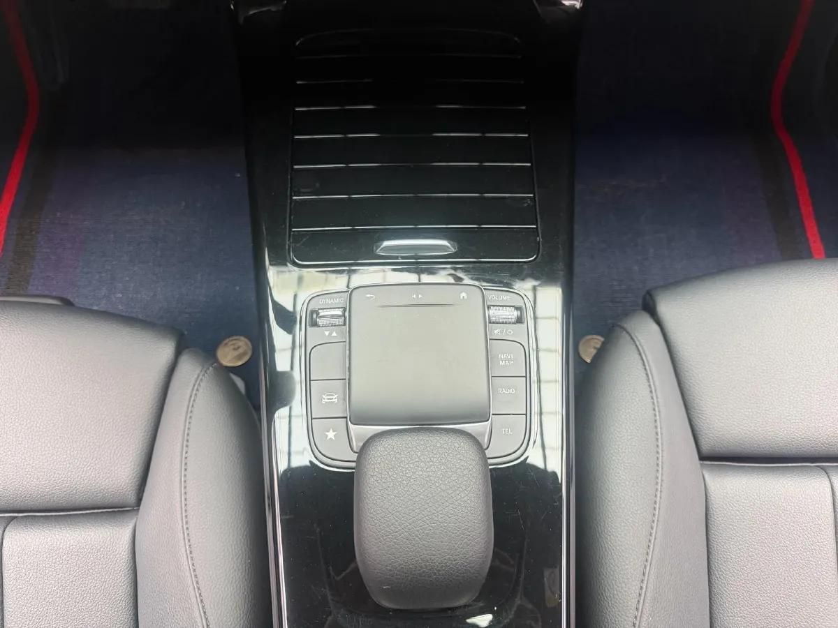 2022 Mercedes-Benz A Class 1.3T 136HP L4 7DCT,autocango,china used car exporter,china ev exporter,chinese used car exporter,chinese used ev exporter