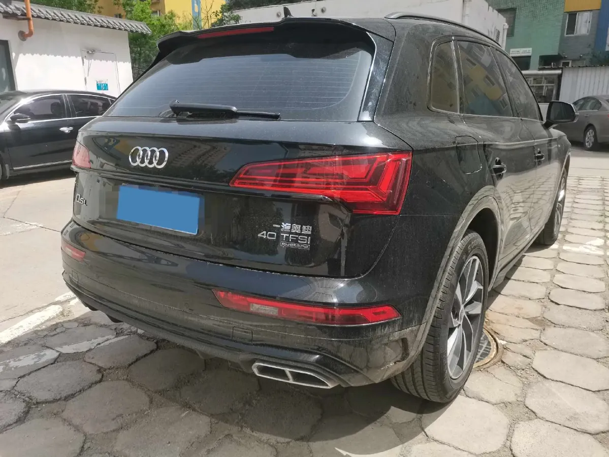 2025 Audi Q5L 2.0T 190HP L4 7DCT,autocango,china used car exporter,china ev exporter,chinese used car exporter,chinese used ev exporter
