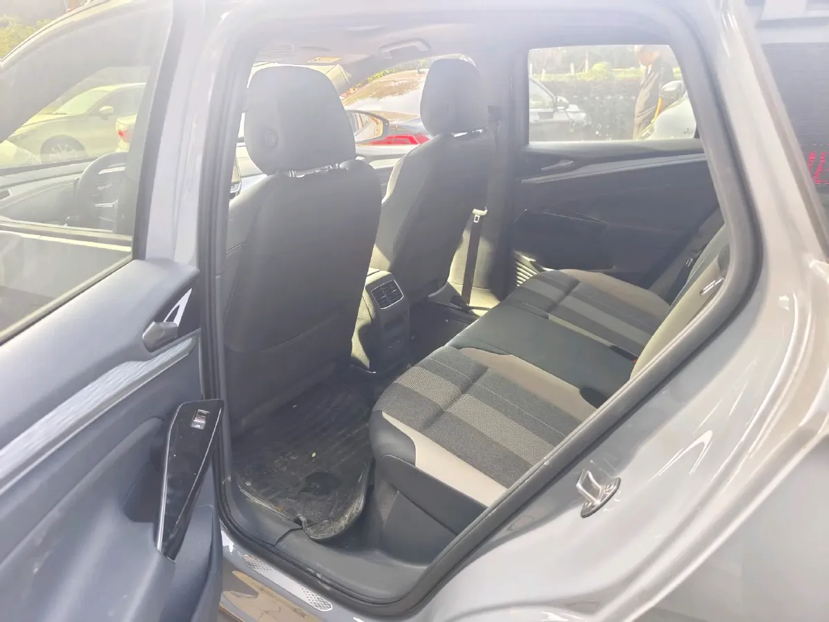 2022 Neta S Range Extended 231HP REEV 43.51KWH,autocango,china used car exporter,china ev exporter,chinese used car exporter,chinese used ev exporter