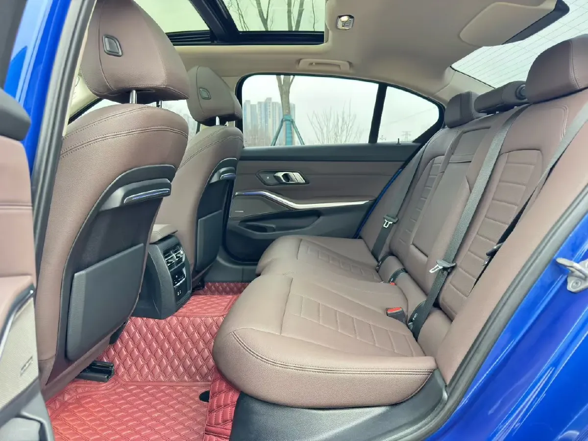 2021 BMW 3 Series 2.0T 184HP L4 8AT,autocango,china used car exporter,china ev exporter,chinese used car exporter,chinese used ev exporter