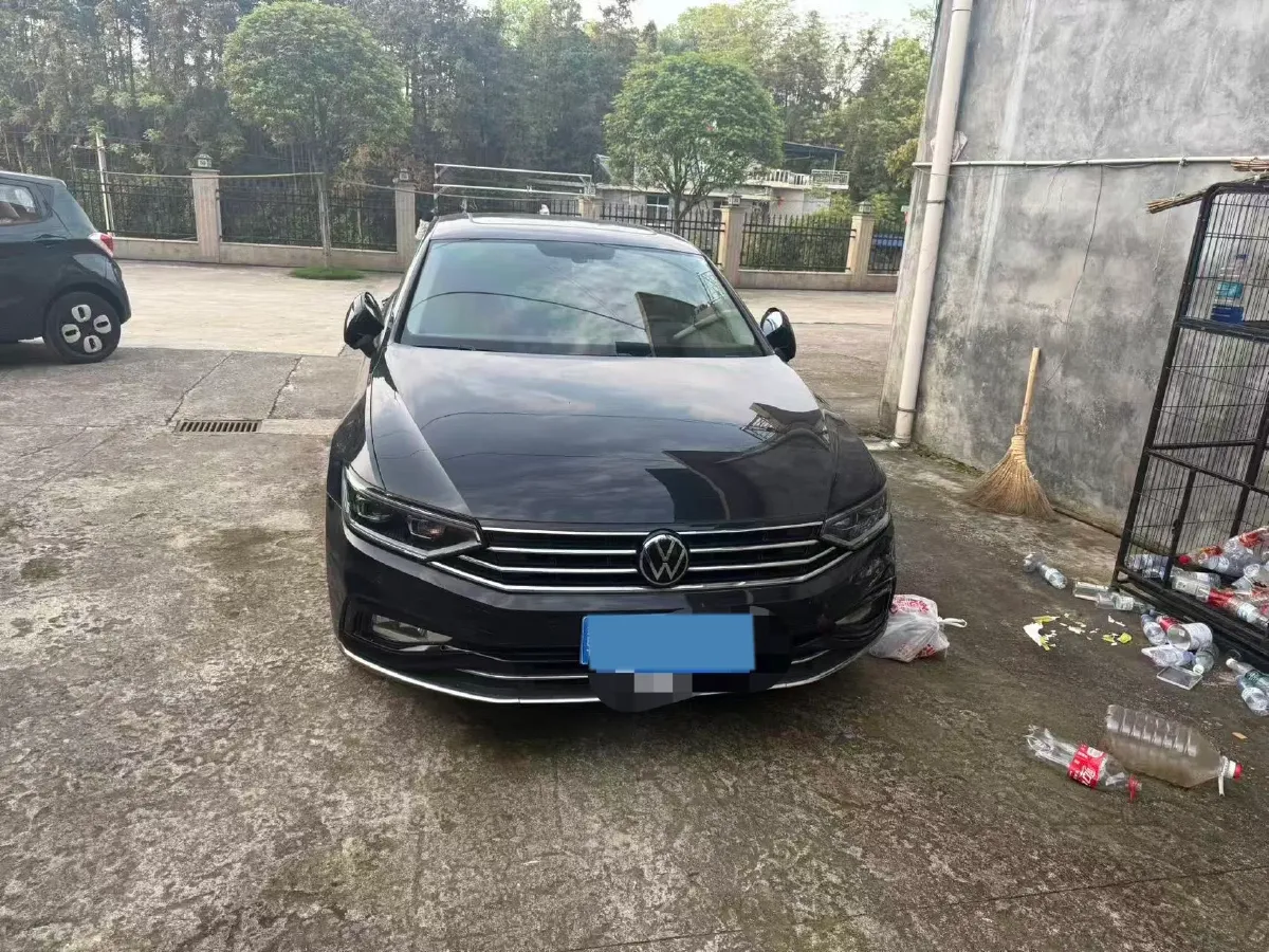 2020 Volkswagen Magotan 2.0T 186HP L4 7DCT,autocango,china used car exporter,china ev exporter,chinese used car exporter,chinese used ev exporter
