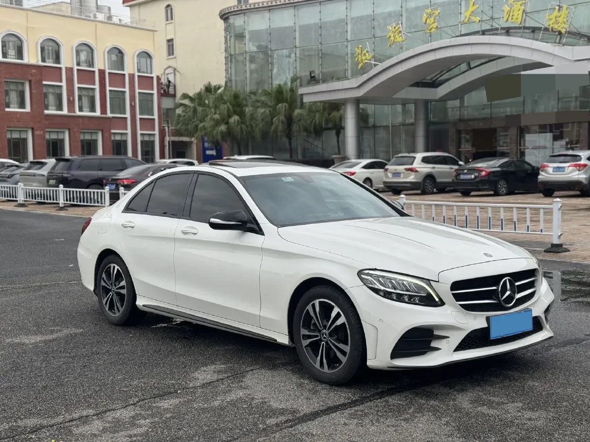 2020 Mercedes-Benz C Class 1.5T 184HP L4 9AT,autocango,china used car exporter,china ev exporter,chinese used car exporter,chinese used ev exporter