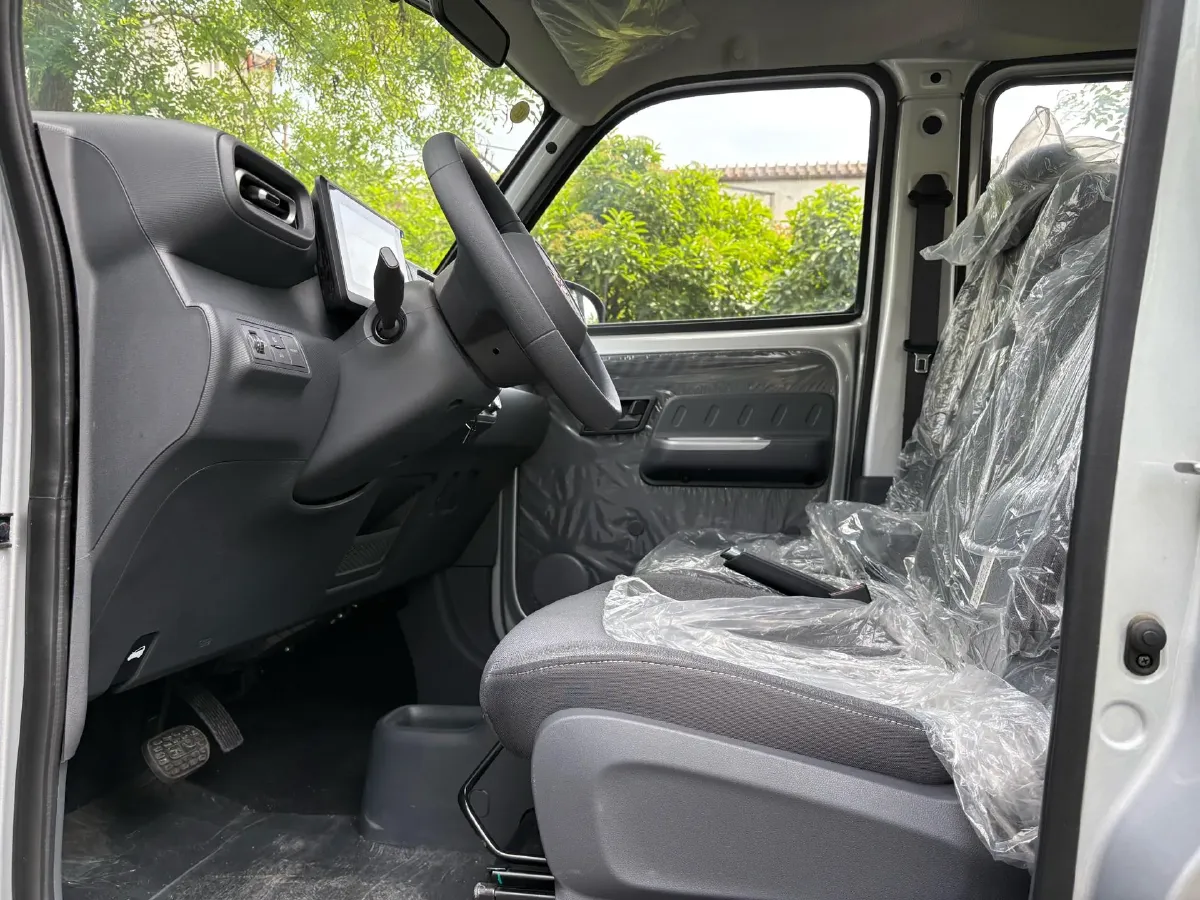 2025 WuLing ZhiGuang BEV 17.7KWH,autocango,china used car exporter,china ev exporter,chinese used car exporter,chinese used ev exporter