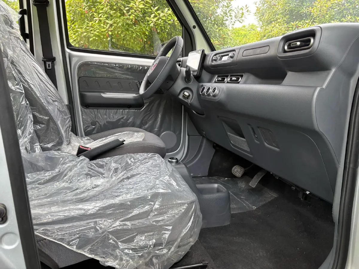 2025 WuLing ZhiGuang BEV 17.7KWH,autocango,china used car exporter,china ev exporter,chinese used car exporter,chinese used ev exporter