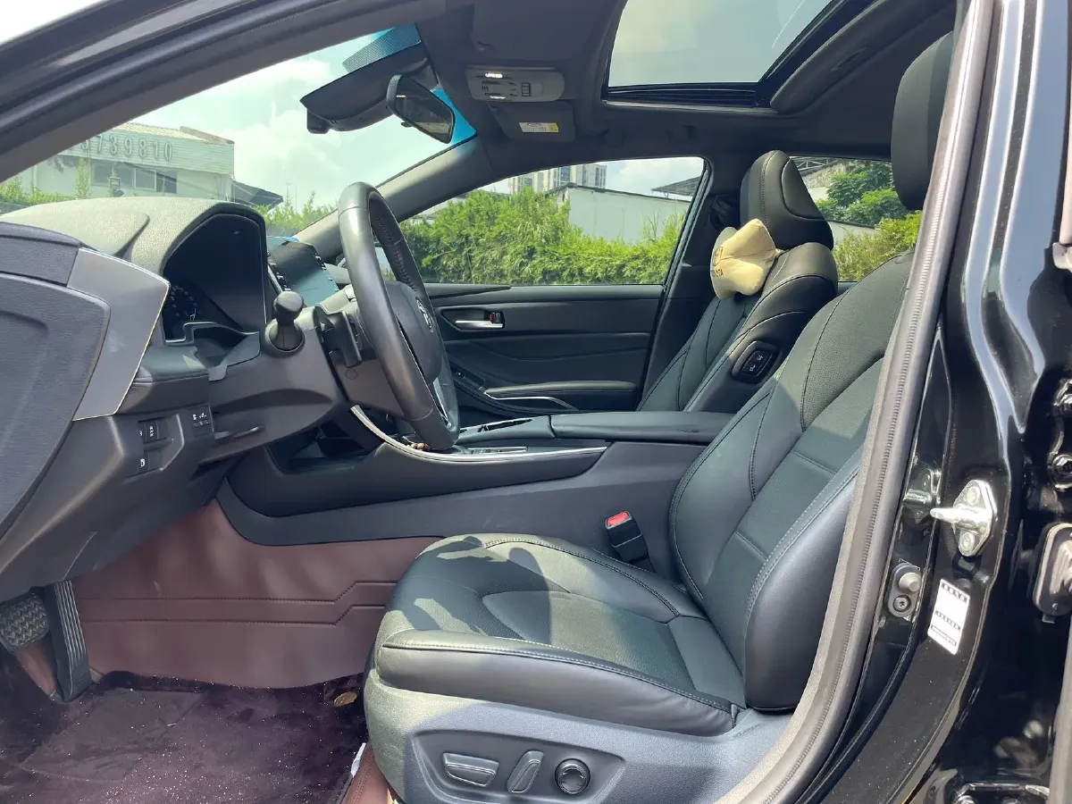 2021 Toyota Avalon 2.5L 209HP L4 8AT,autocango,china used car exporter,china ev exporter,chinese used car exporter,chinese used ev exporter