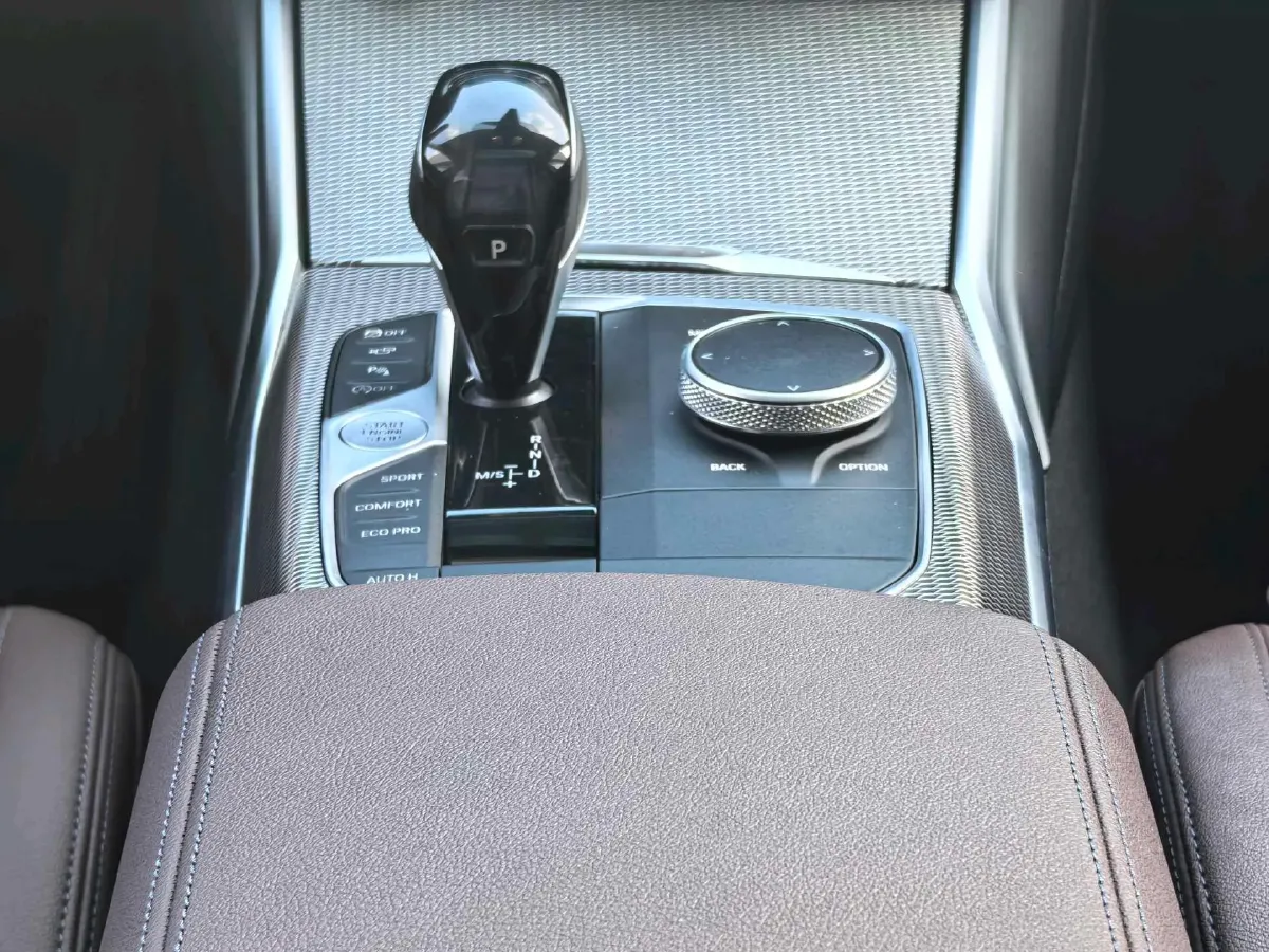 2020 BMW 3 Series 2.0T 184HP L4 8AT,autocango,china used car exporter,china ev exporter,chinese used car exporter,chinese used ev exporter