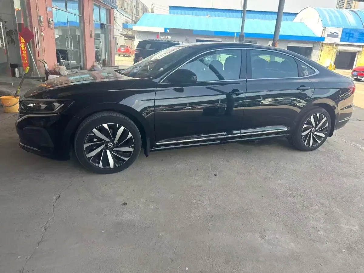 2025 Volkswagen Passat 2.0T 220HP L4 7DCT,autocango,china used car exporter,china ev exporter,chinese used car exporter,chinese used ev exporter