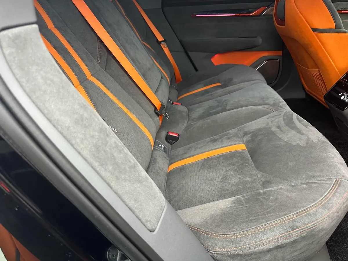 2023 Zeekr 001 BEV 100KWH,autocango,china used car exporter,china ev exporter,chinese used car exporter,chinese used ev exporter