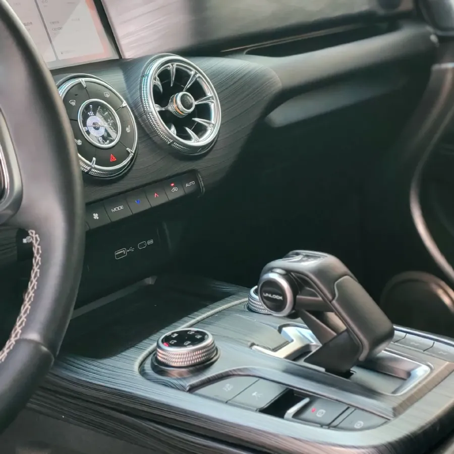 2024 Tank 300 2.0T 227HP L4 8AT,autocango,china used car exporter,china ev exporter,chinese used car exporter,chinese used ev exporter