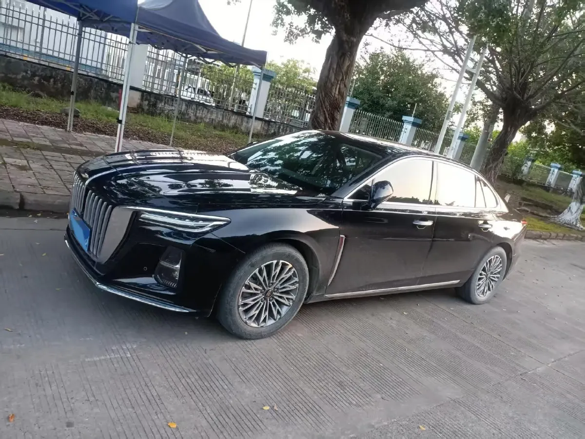 2023 HongQi H5 2.0T 224HP L4 8AT,autocango,china used car exporter,china ev exporter,chinese used car exporter,chinese used ev exporter