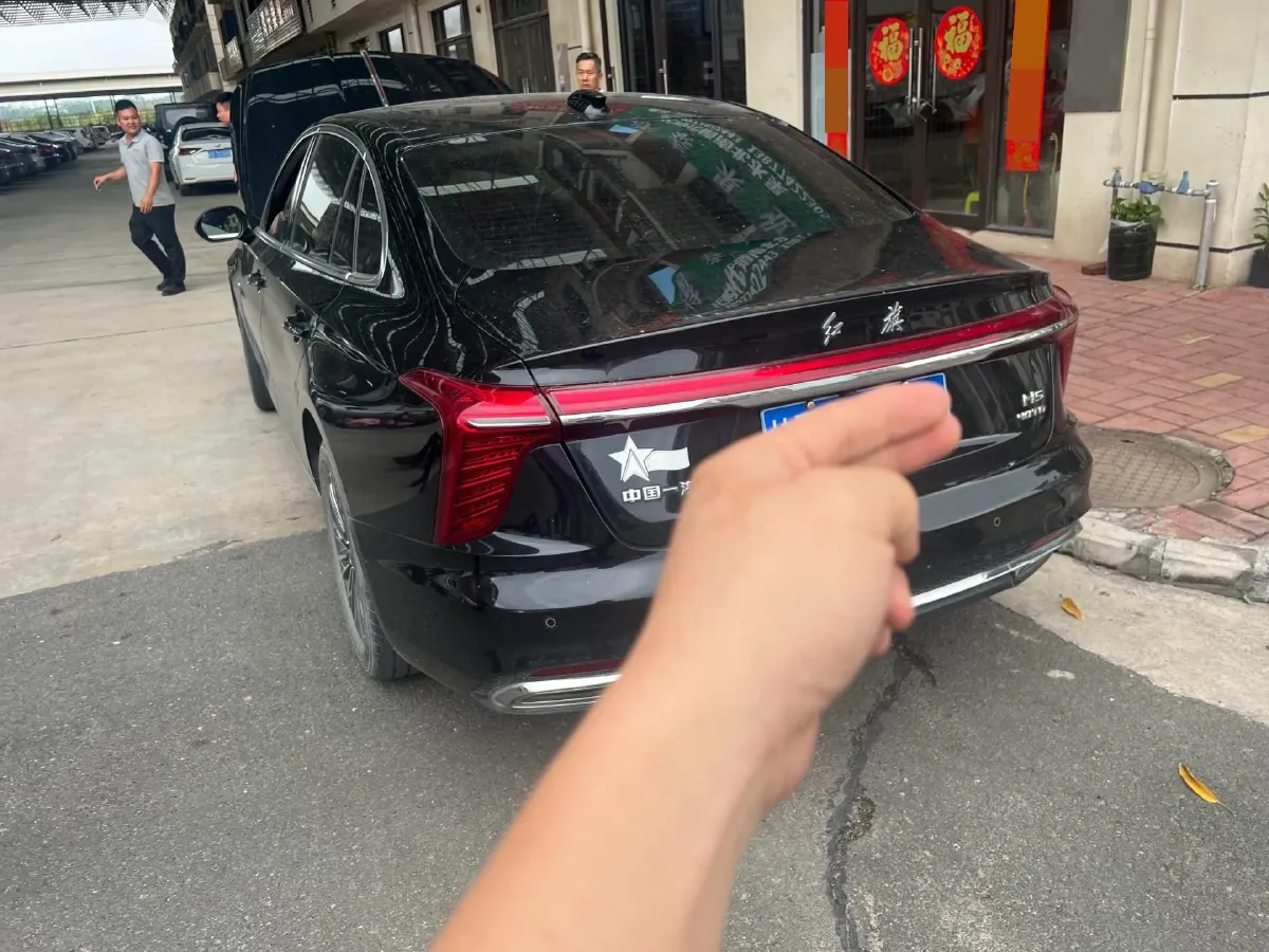 2023 HongQi H5 2.0T 224HP L4 8AT,autocango,china used car exporter,china ev exporter,chinese used car exporter,chinese used ev exporter