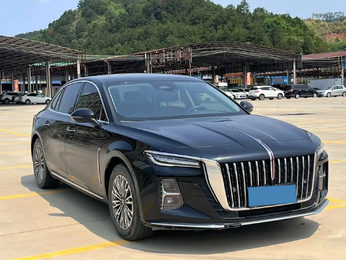 2023 HongQi H5 2.0T 224HP L4 8AT,autocango,china used car exporter,china ev exporter,chinese used car exporter,chinese used ev exporter