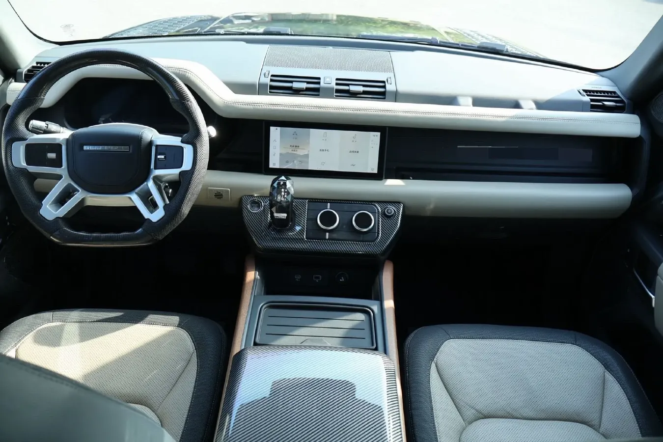 2021 Land Rover Defender 3.0T 400HP L6 8AT,autocango,china used car exporter,china ev exporter,chinese used car exporter,chinese used ev exporter