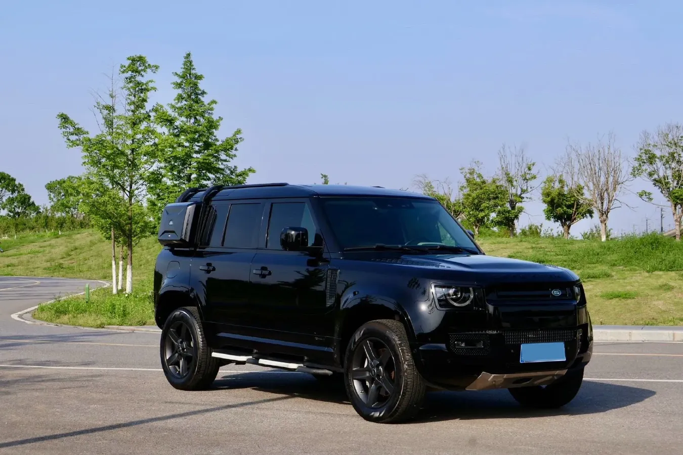 2021 Land Rover Defender 3.0T 400HP L6 8AT,autocango,china used car exporter,china ev exporter,chinese used car exporter,chinese used ev exporter