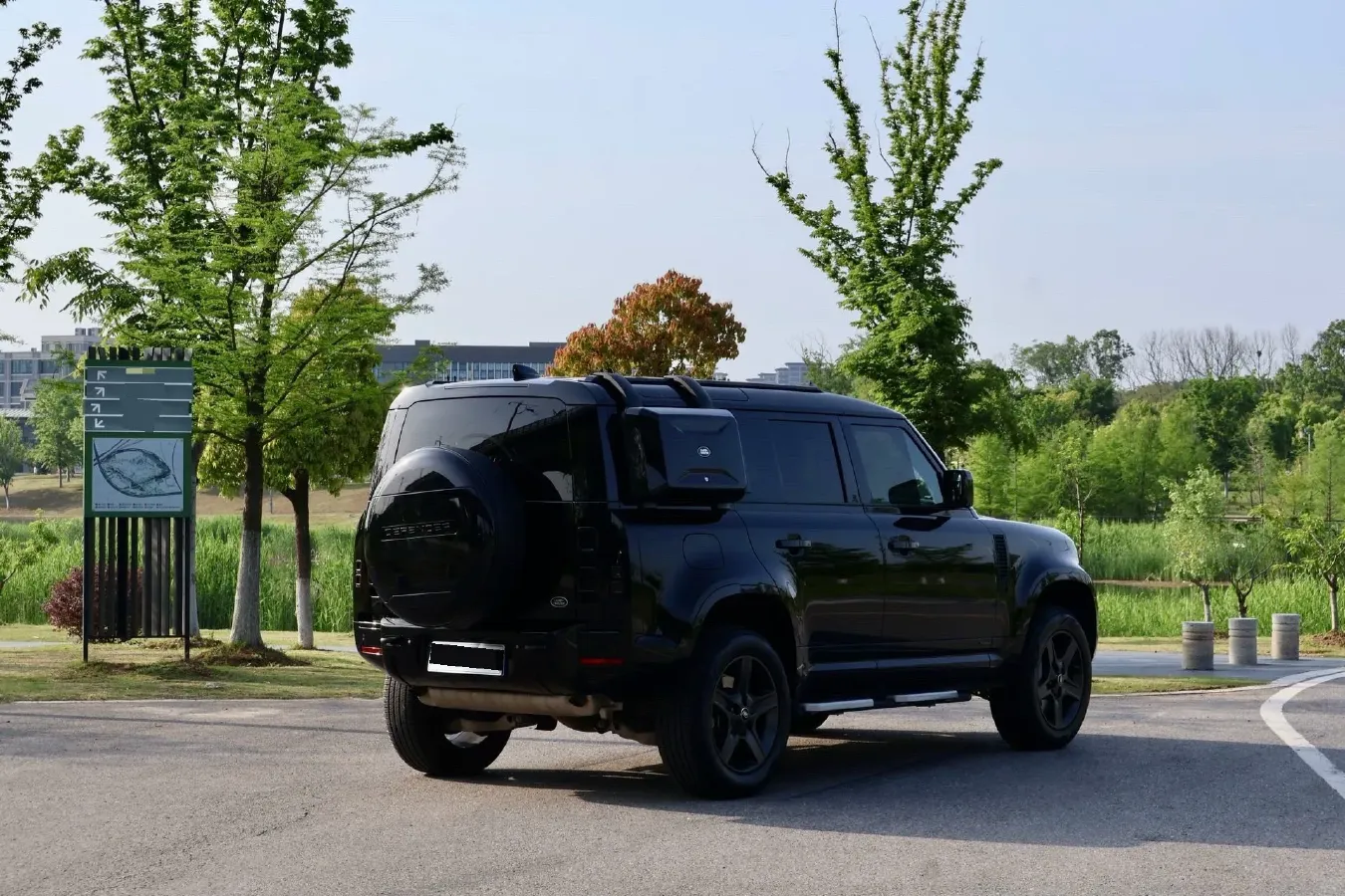 2021 Land Rover Defender 3.0T 400HP L6 8AT,autocango,china used car exporter,china ev exporter,chinese used car exporter,chinese used ev exporter