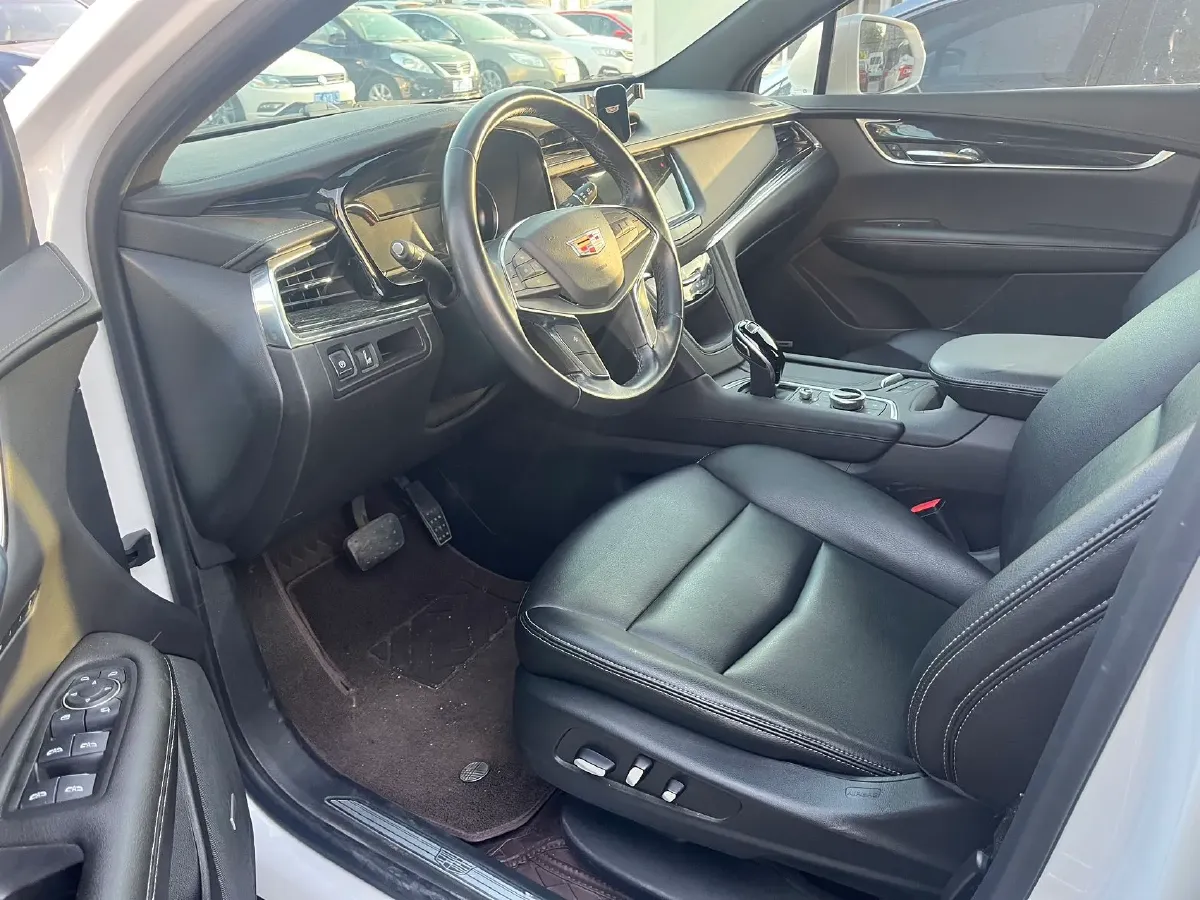 2021 Cadillac XT5 2.0T 237HP L4 9AT,autocango,china used car exporter,china ev exporter,chinese used car exporter,chinese used ev exporter