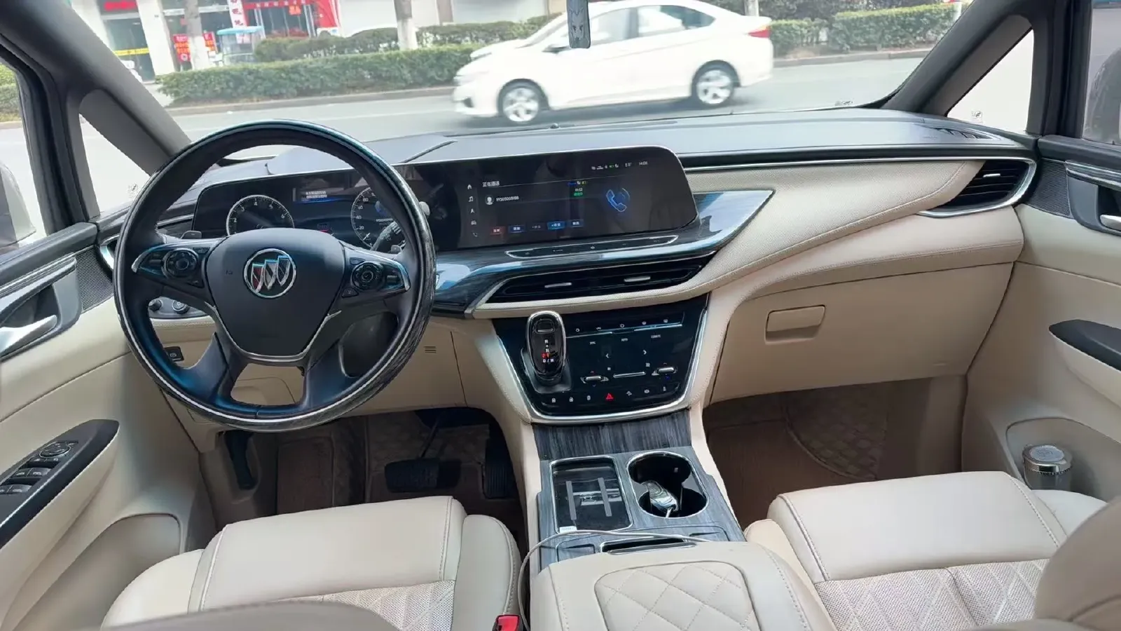 2022 Buick GL8 2.0T 237HP L4 9AT,autocango,china used car exporter,china ev exporter,chinese used car exporter,chinese used ev exporter