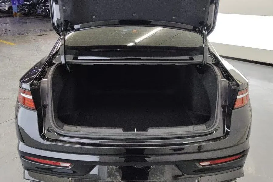 2025 Geely Preface 1.5T 181HP L4 7DCT,autocango,china used car exporter,china ev exporter,chinese used car exporter,chinese used ev exporter