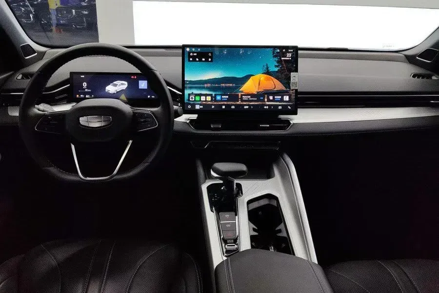 2025 Geely Preface 1.5T 181HP L4 7DCT,autocango,china used car exporter,china ev exporter,chinese used car exporter,chinese used ev exporter