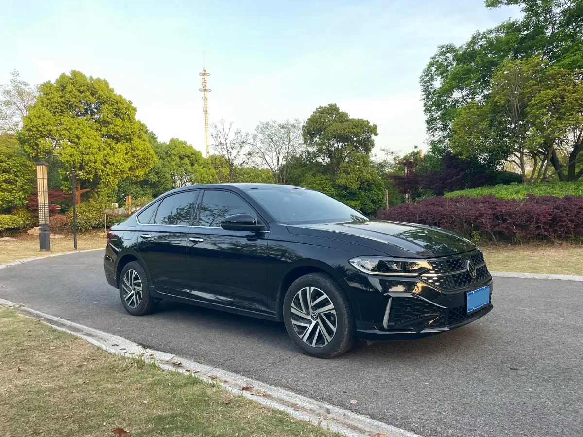 2023 Volkswagen Lavida 1.5T 160HP L4 7DCT,autocango,china used car exporter,china ev exporter,chinese used car exporter,chinese used ev exporter