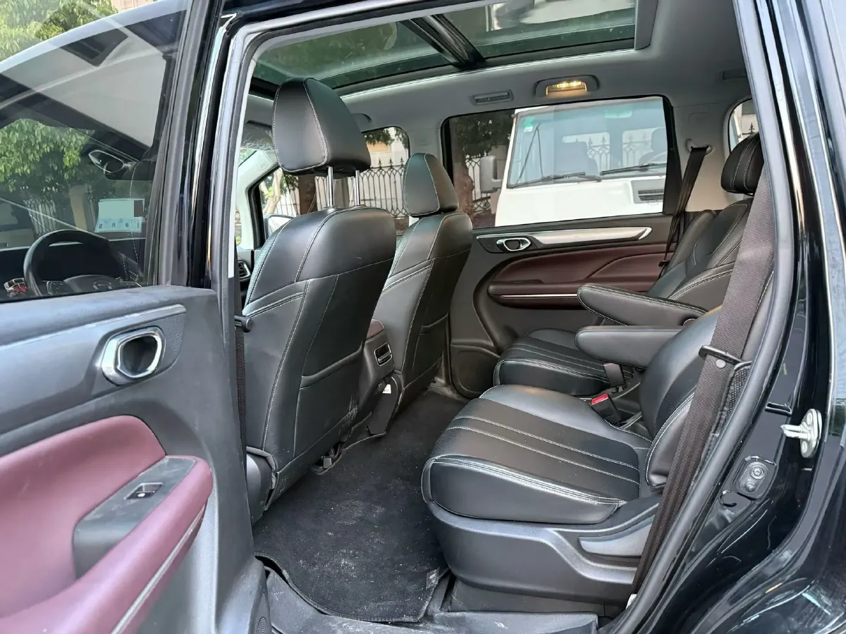 2021 GAC Trumpchi M6 1.5T 169HP L4 6AT,autocango,china used car exporter,china ev exporter,chinese used car exporter,chinese used ev exporter