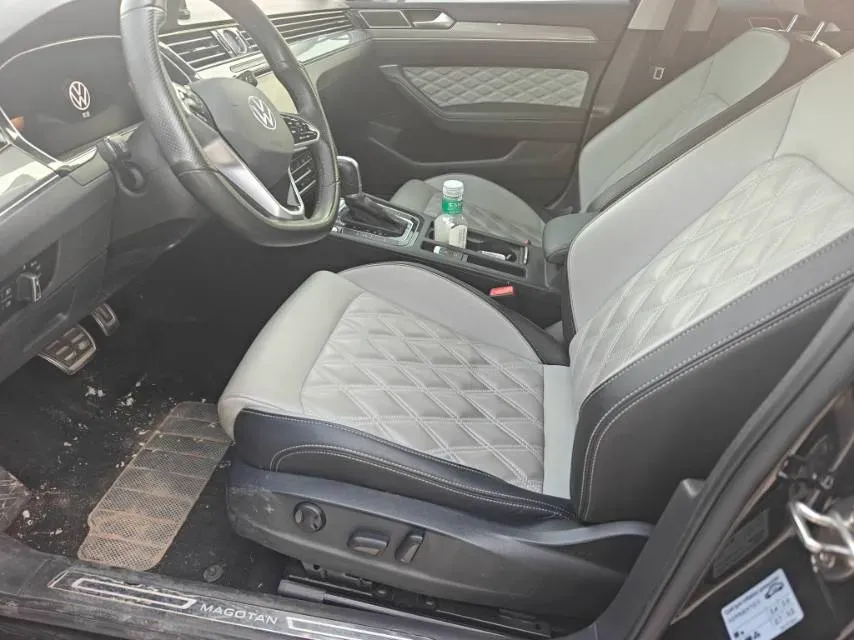 2023 Volkswagen Magotan 2.0T 186HP L4 7DCT,autocango,china used car exporter,china ev exporter,chinese used car exporter,chinese used ev exporter