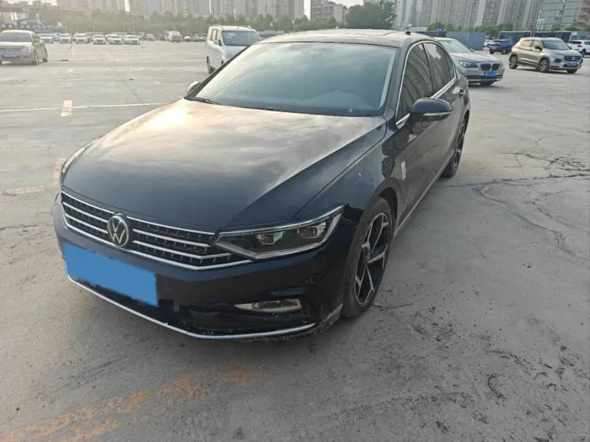 2023 Volkswagen Magotan 2.0T 186HP L4 7DCT,autocango,china used car exporter,china ev exporter,chinese used car exporter,chinese used ev exporter