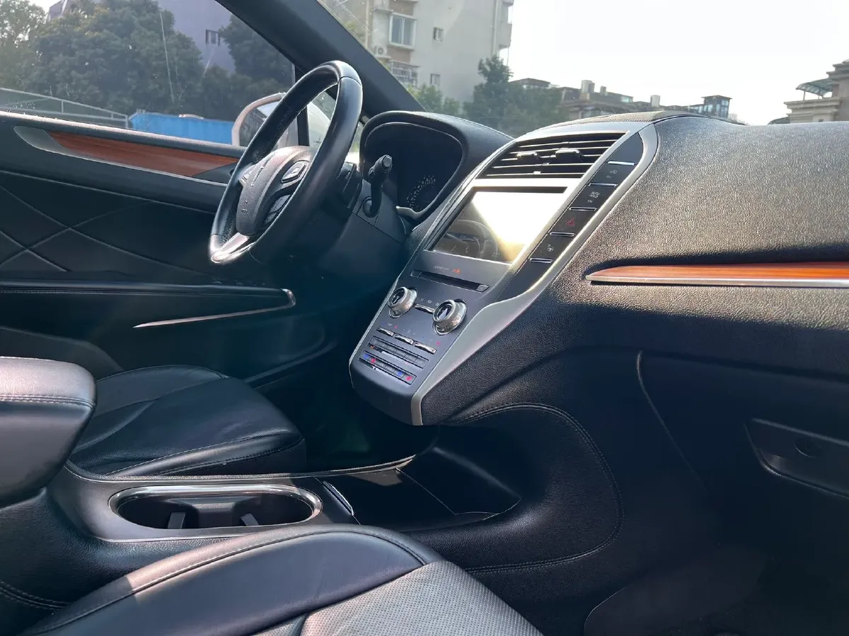 2018 Lincoln MKC 2.0T 253HP L4 6AT,autocango,china used car exporter,china ev exporter,chinese used car exporter,chinese used ev exporter