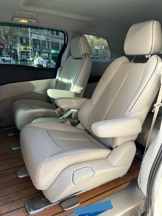 2021 Buick GL8 2.0T 237HP L4 9AT,autocango,china used car exporter,china ev exporter,chinese used car exporter,chinese used ev exporter