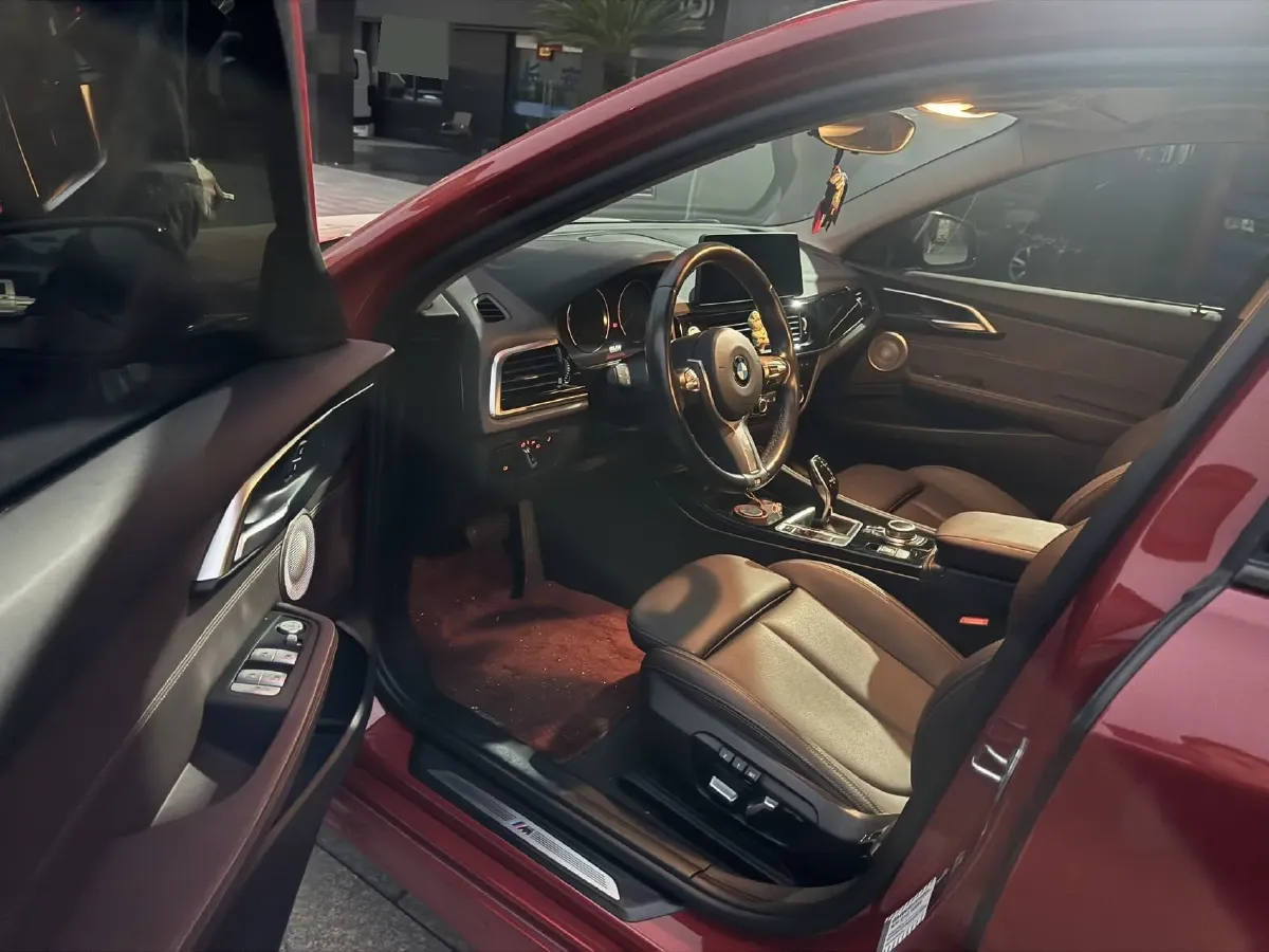 2022 BMW 1 Series 1.5T 140HP L3 7DCT,autocango,china used car exporter,china ev exporter,chinese used car exporter,chinese used ev exporter